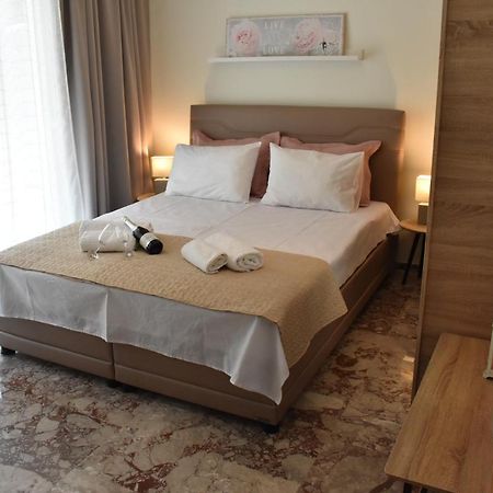 Chrysafenia & Leandros Downtown Apartment Kavala Exterior photo